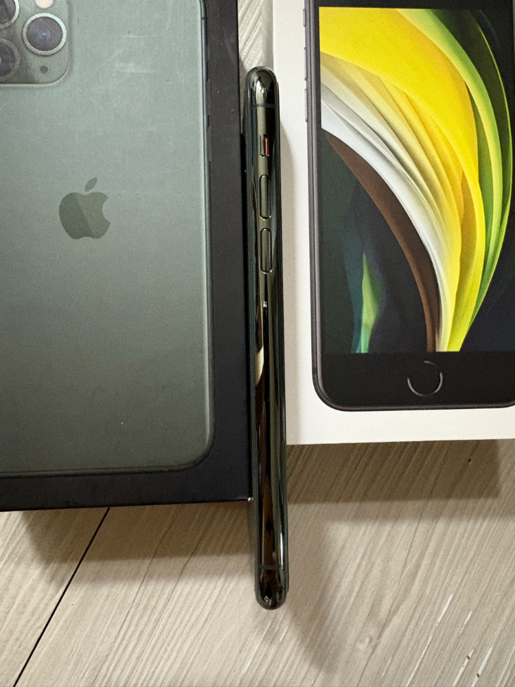 아이폰 11프로 그린 256기가 상태최상급 개인입니다--5