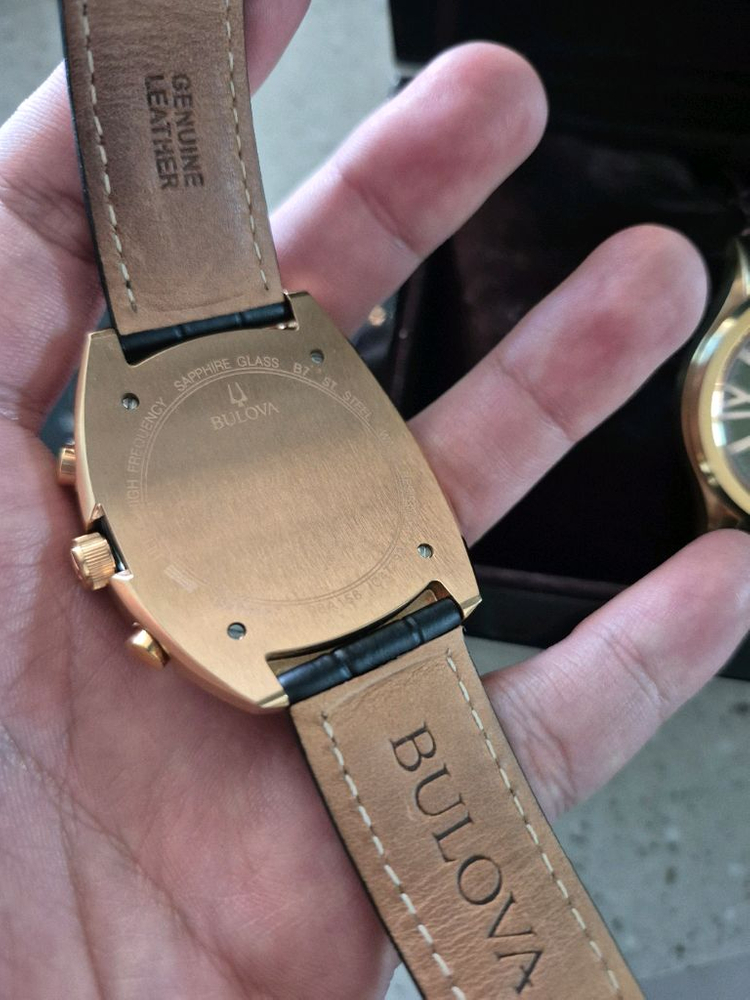 명작 부로바 아큐트론 커크우드 오픈하트 오토매틱 커브드 시계 정리합니다.--9