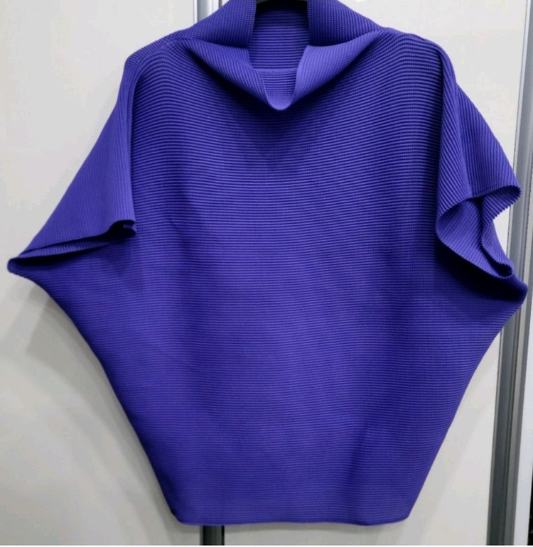 미 이세이미야케 돌먼 반팔 탑--1