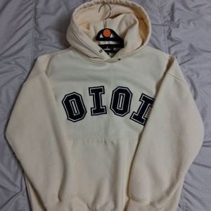 5252byoioi 오아이오아이 기모후드맨투맨S 남여공용/여성55