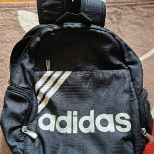 아디다스 검정 백팩