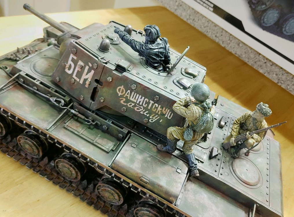 *각종교신가능*정밀도색(대형1/16전시용)밀리터리프라모델2WW러시아1941년형KV-1s에흐크라나미~바람에언덕에서--1