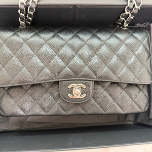 샤넬클래식미듐 캐비어은장