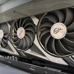 asus rog strix 3090 24gb 팝니다