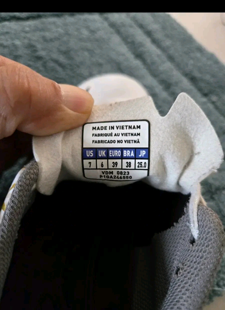 미즈노. 아디다스 축구화 250mm 이미지