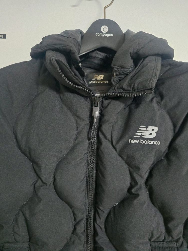 뉴발란스키즈 덕다운 경량패딩점퍼 130사이즈 블랙--1