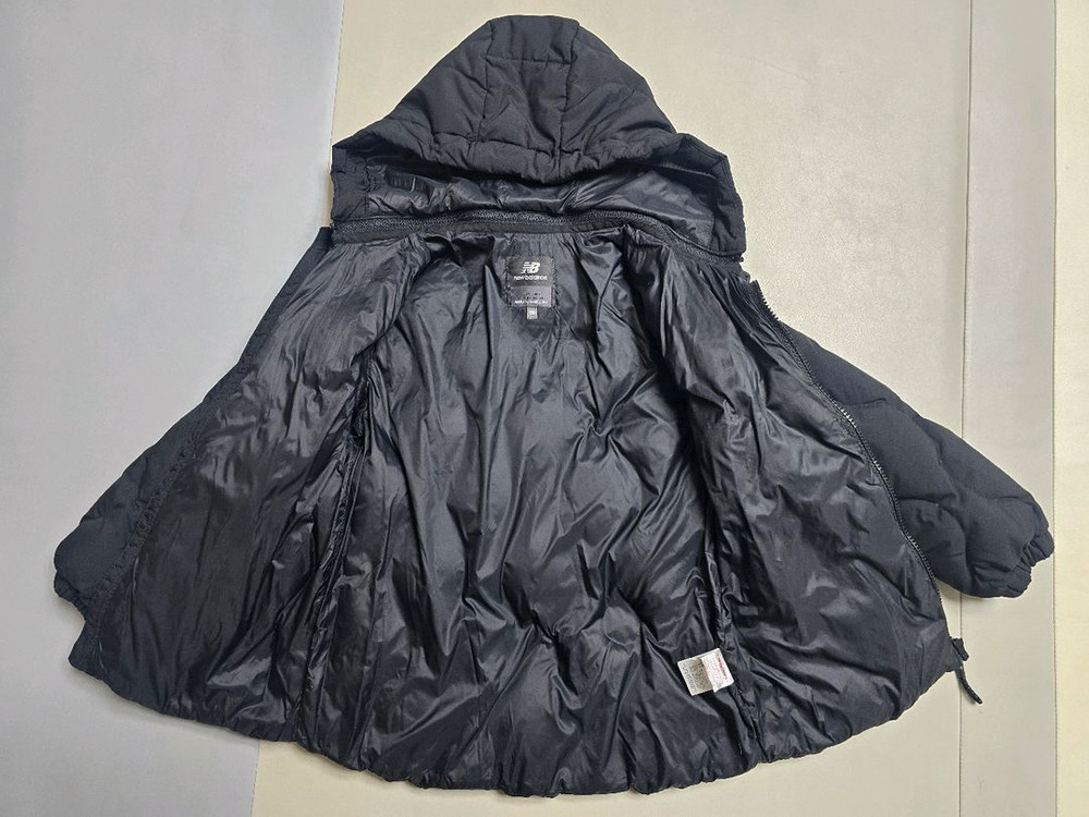 뉴발란스키즈 덕다운 경량패딩점퍼 130사이즈 블랙--4