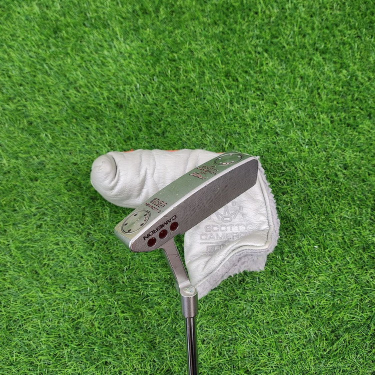 스카티카메론 스튜디오셀렉트 뉴포터2 퍼터 이미지