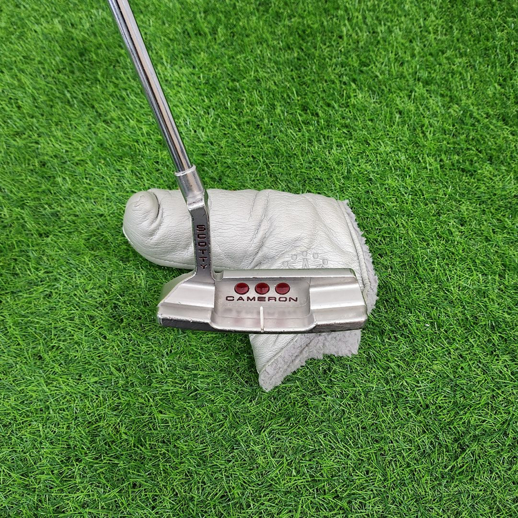 스카티카메론 스튜디오셀렉트 뉴포터2 퍼터 이미지