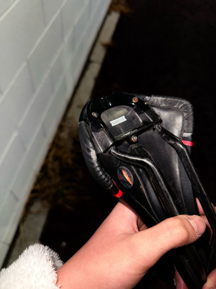 산마르코 만트라 내로우 카본fx 안장 팝니다--1