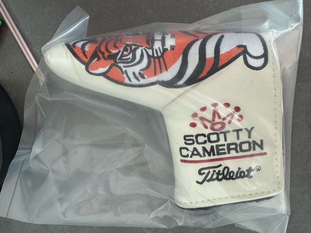 스카티카메론 킹오브정글 타이거 퍼터커버 이미지