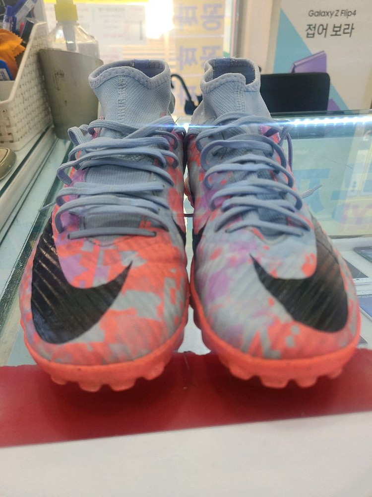 나이키 풋살화 슈퍼플라이9아카데미tf mds 275--1