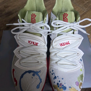 나이키 농구화 운동화 카이리5 반둘루 275 KYRIE 5 BANDULU EP