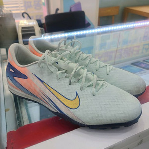 나이키 풋살화 머큐리얼베이퍼16아카데미tf mds 275