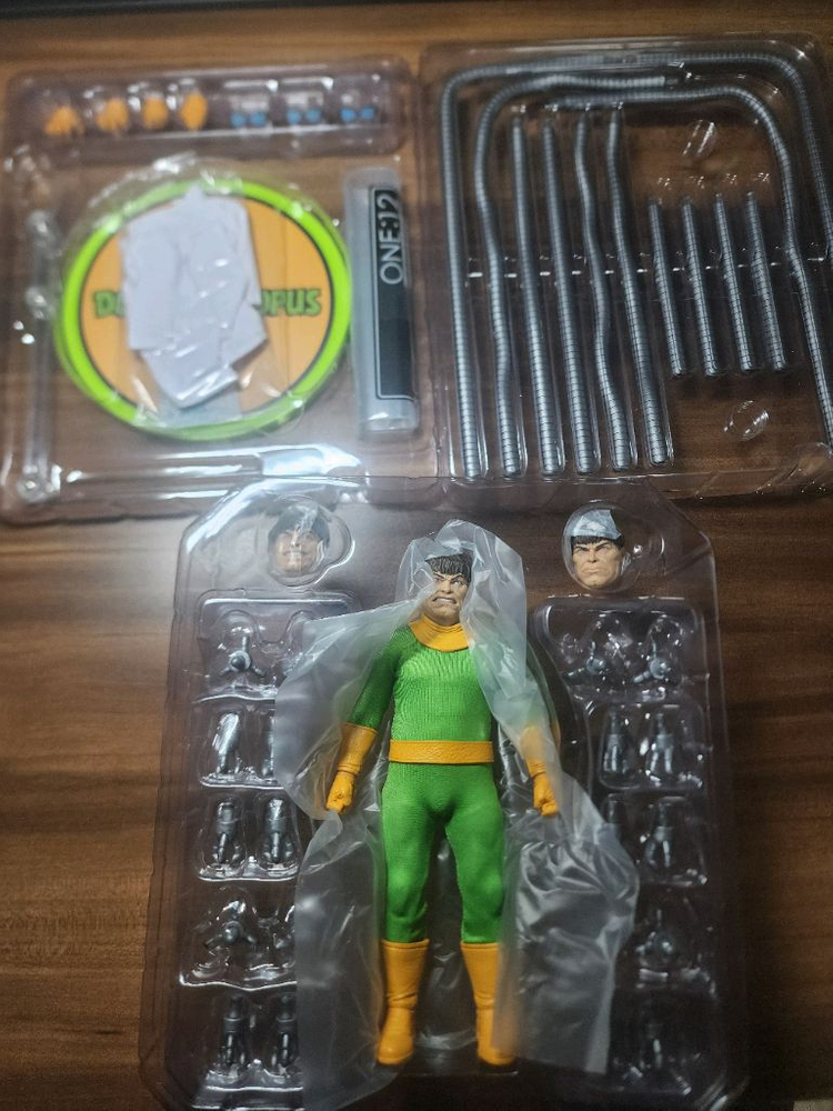 메즈코 닥터 옥토퍼스 팝니다. 1/12액션피규어--2