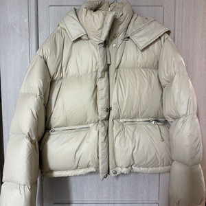 아뜨와 패딩 점퍼 이미지