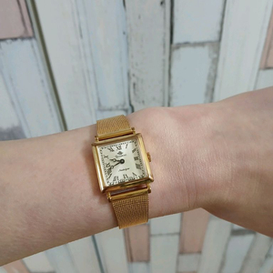 상태최상)로즈몽 시계 18만원 정가60만원대 사용감없음 작동중