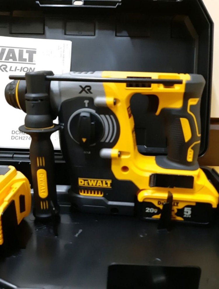 디월트로타리함마드릴 세트 DCH273P2 브러쉬리스--1