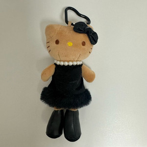 (미사용) 산리오 태닝 키티 진주 블랙 드레스 롱다리 인형 키링