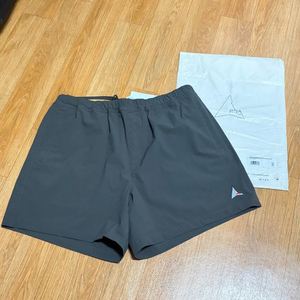 ROA의 로아쇼츠, 다크 그레이 색상 XL