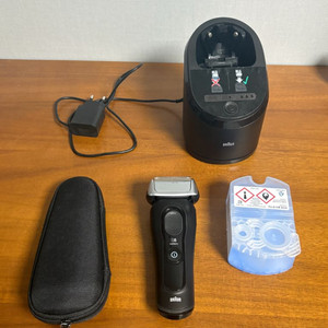 브라운 8시리즈 전기면도기 클리닝 스테이션 세트