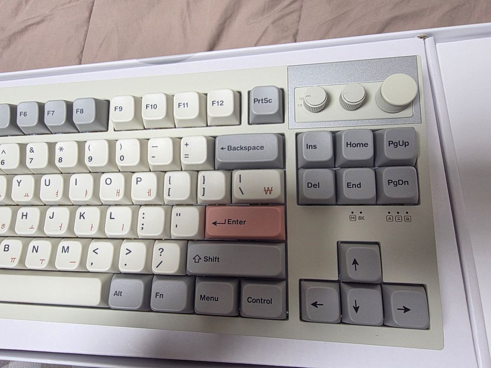 그루브스톤 gvm8k 라이트p 퍼스트에디션 저소음코랄축35g 신동품급 풀박스--1