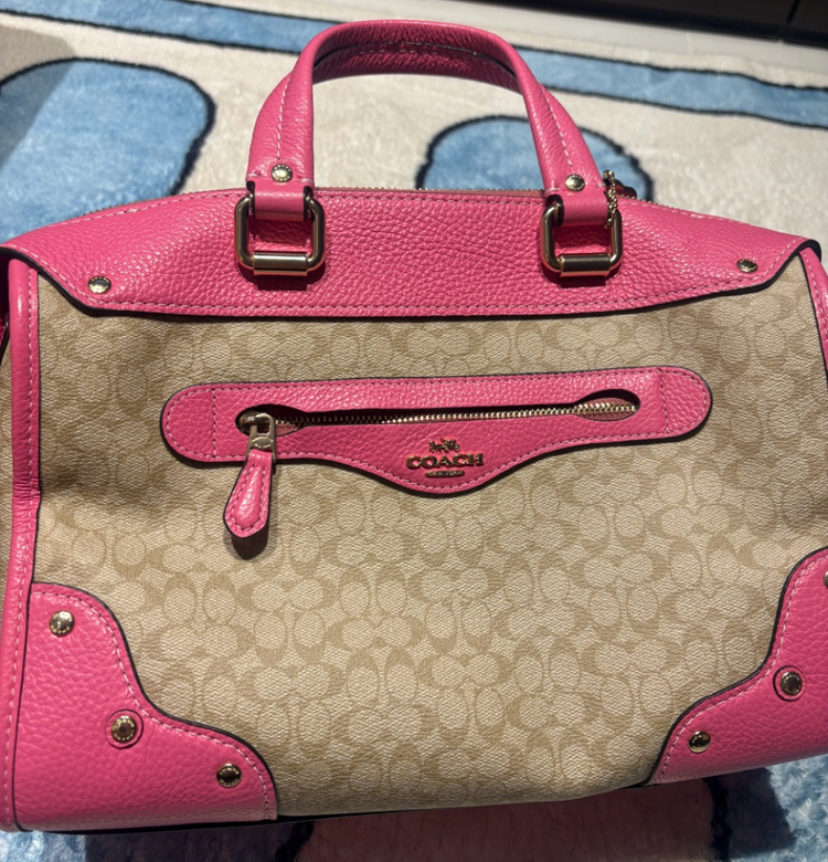 코치 시그니처 핑크 숄더백 (미사용)--1