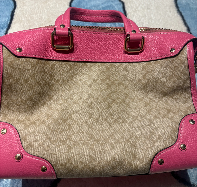 코치 시그니처 핑크 숄더백 (미사용)--3