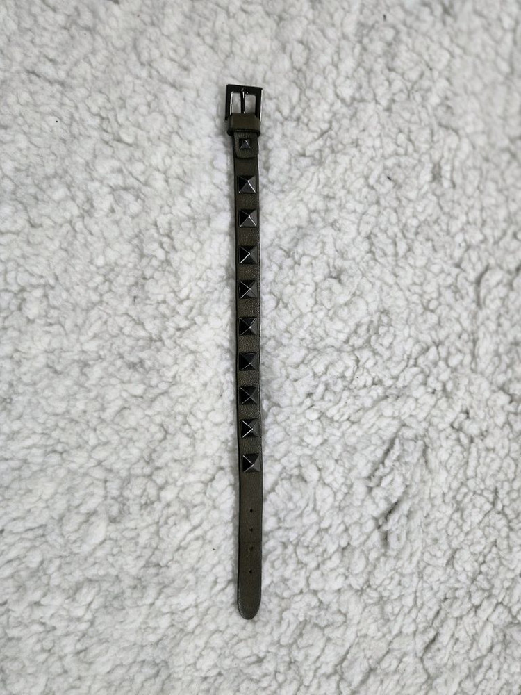 VALENTINO 발렌티노 팔라듐 마감 스터드 장식 가죽 락스터드 브레이슬릿--2