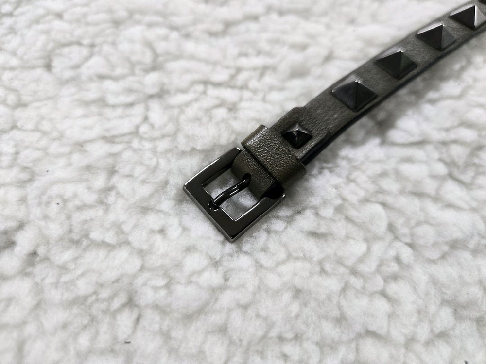 VALENTINO 발렌티노 팔라듐 마감 스터드 장식 가죽 락스터드 브레이슬릿--5