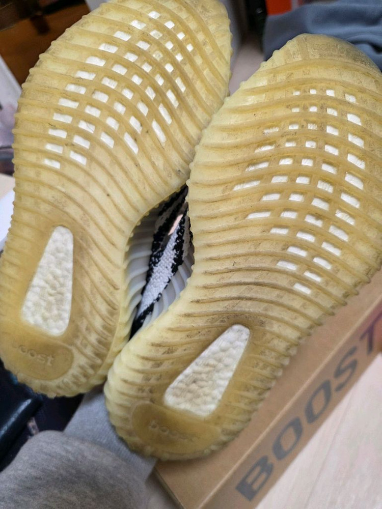 아디다스 이지부스트 350v2지브라 (17.19.20)제품 이미지