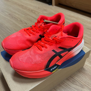 아식스 메타스피드 스카이 파리 레드블랙