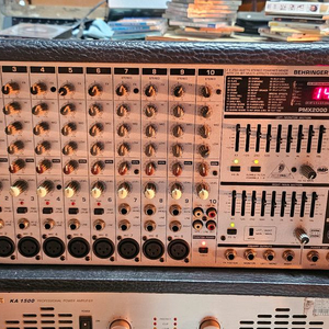 BEHRINGER EUROPOWER PMX2000