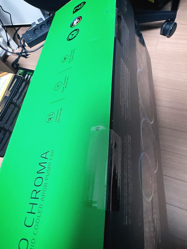 (미개봉 새제품) RAZER HANBO 크로마 240mm 2열 수냉 쿨러--1