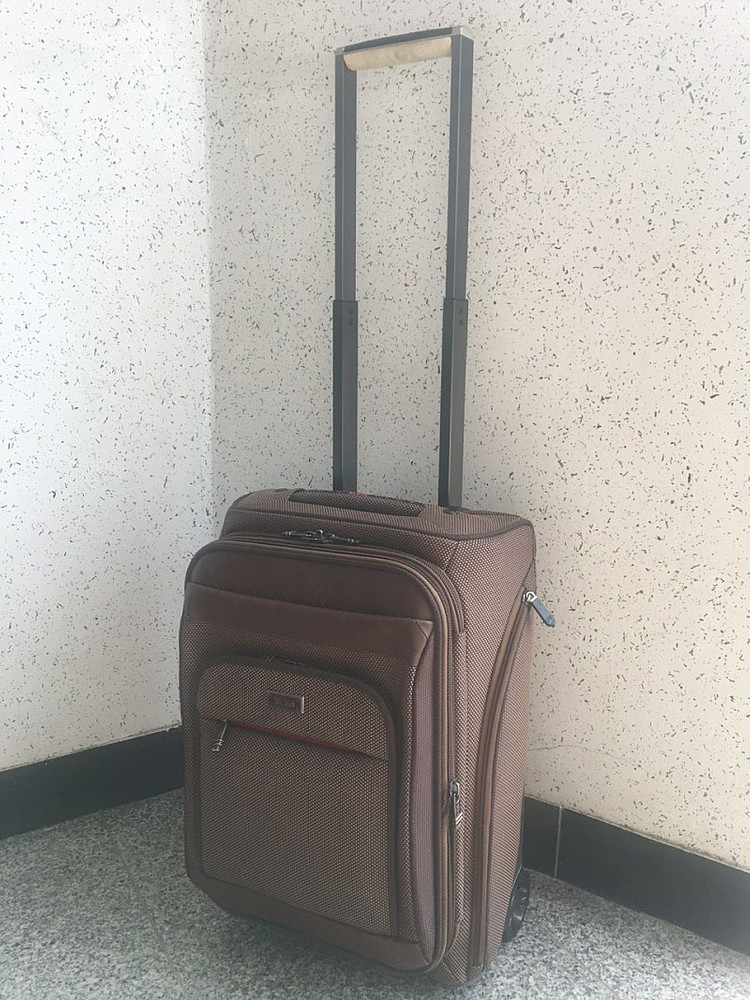 투미 기내용 캐리어 확장형 이미지