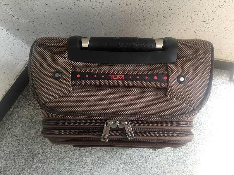 투미 기내용 캐리어 확장형 이미지