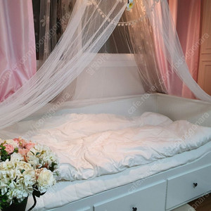 이케아 햄네스화이트 침대프레임만+서랍3개+침대 안전가드 드림