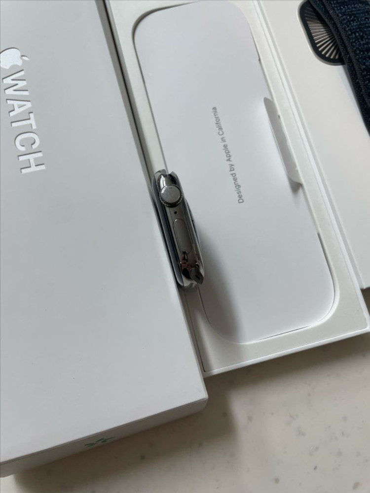 애플워치10티타늄 42mm 내추럴 SSS급 배터리100--3