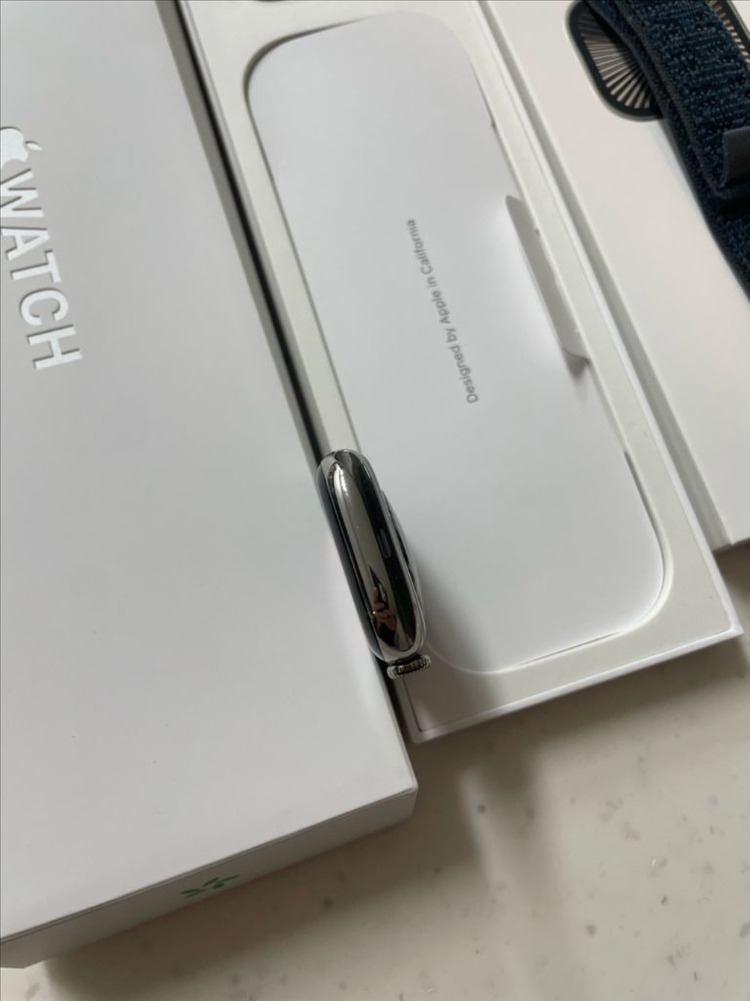 애플워치10티타늄 42mm 내추럴 SSS급 배터리100--4