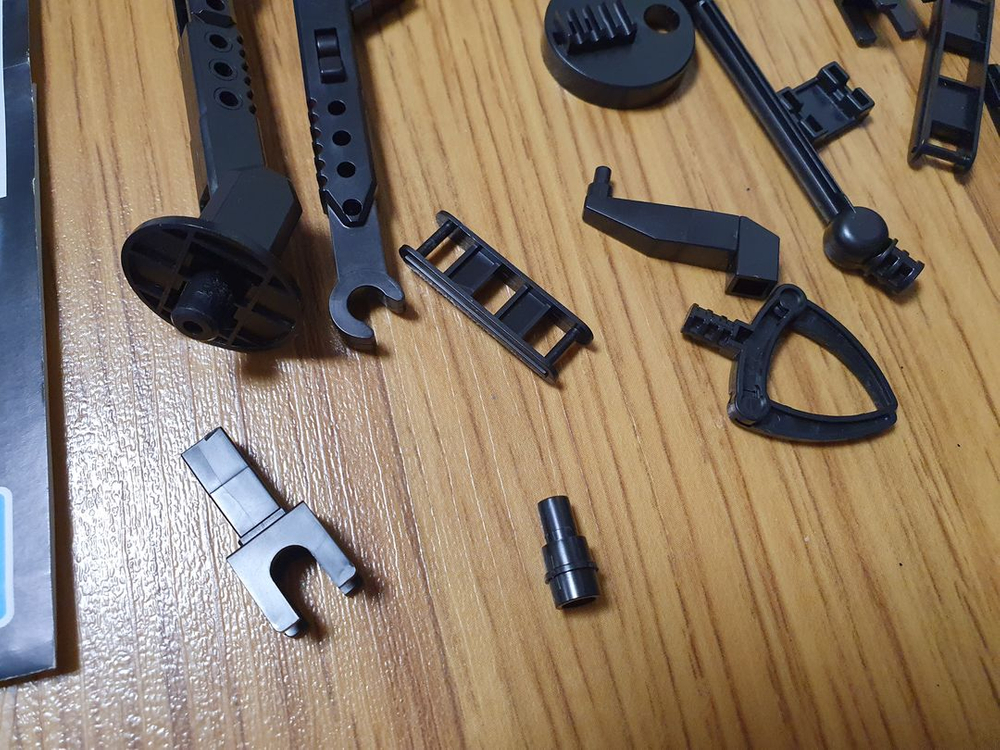 액션베이스 05 블랙 반다이 건담 건프라--5