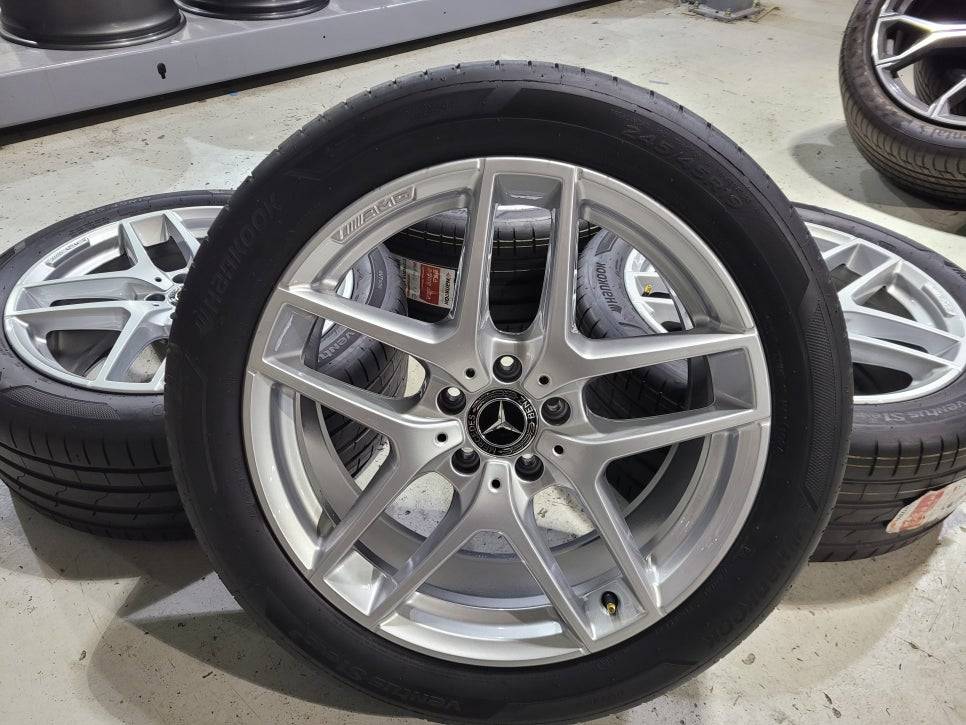 벤츠W222 S클래스 AMG 19인치 순정품휠타이어 한대분 판매 이미지