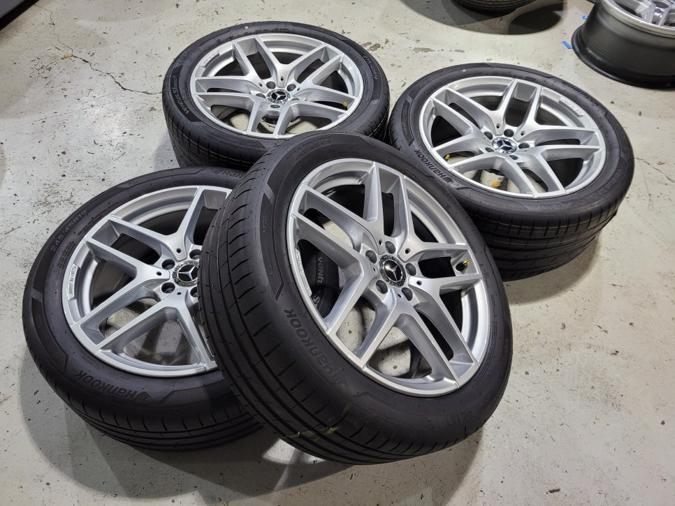 벤츠W222 S클래스 AMG 19인치 순정품휠타이어 한대분 판매 이미지