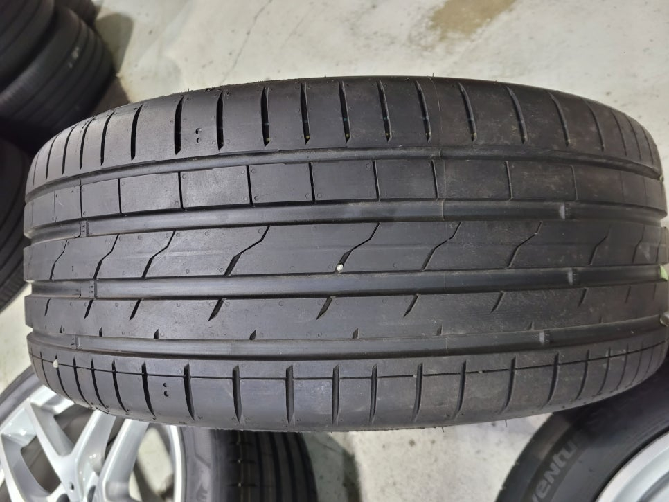 벤츠W222 S클래스 AMG 19인치 순정품휠타이어 한대분 판매 이미지