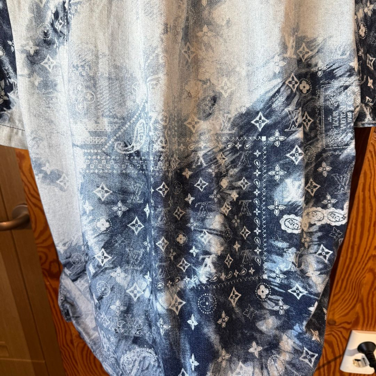 루이비통 모노그램 반다나 데님 셔츠 판매 합니다.--4