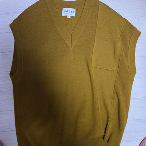 솔리드옴므 정품 오버핏 브라운 브이넥 베스트 105사이즈