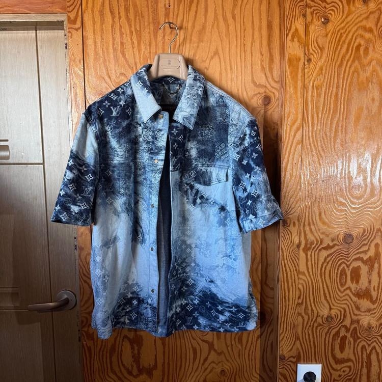 루이비통 모노그램 반다나 데님 셔츠 판매 합니다.--1
