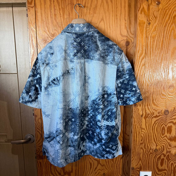 루이비통 모노그램 반다나 데님 셔츠 판매 합니다.--7