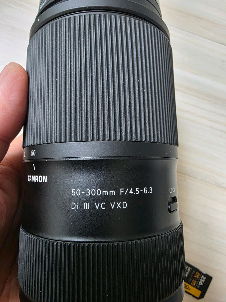 탐론 50-300 소니FE--1