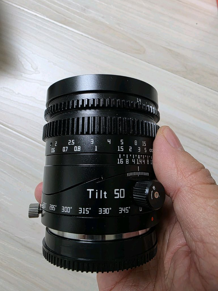 티티아티산 50mm f1.4 틸트렌즈--1