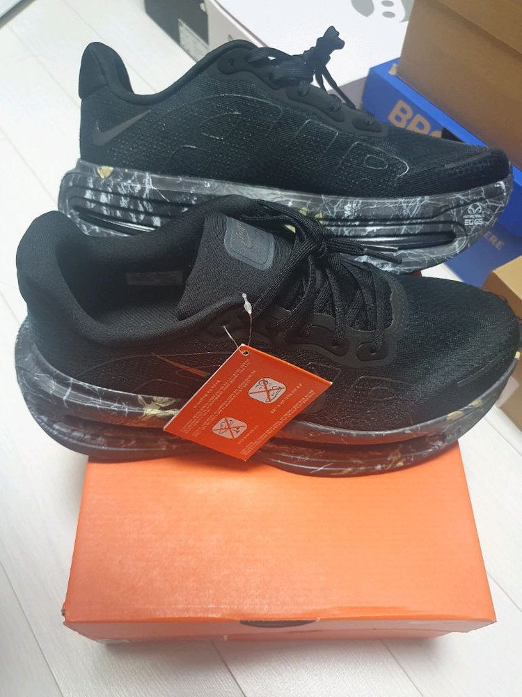 나이키 보메로 프리미엄 블랙 265mm 새상품--1